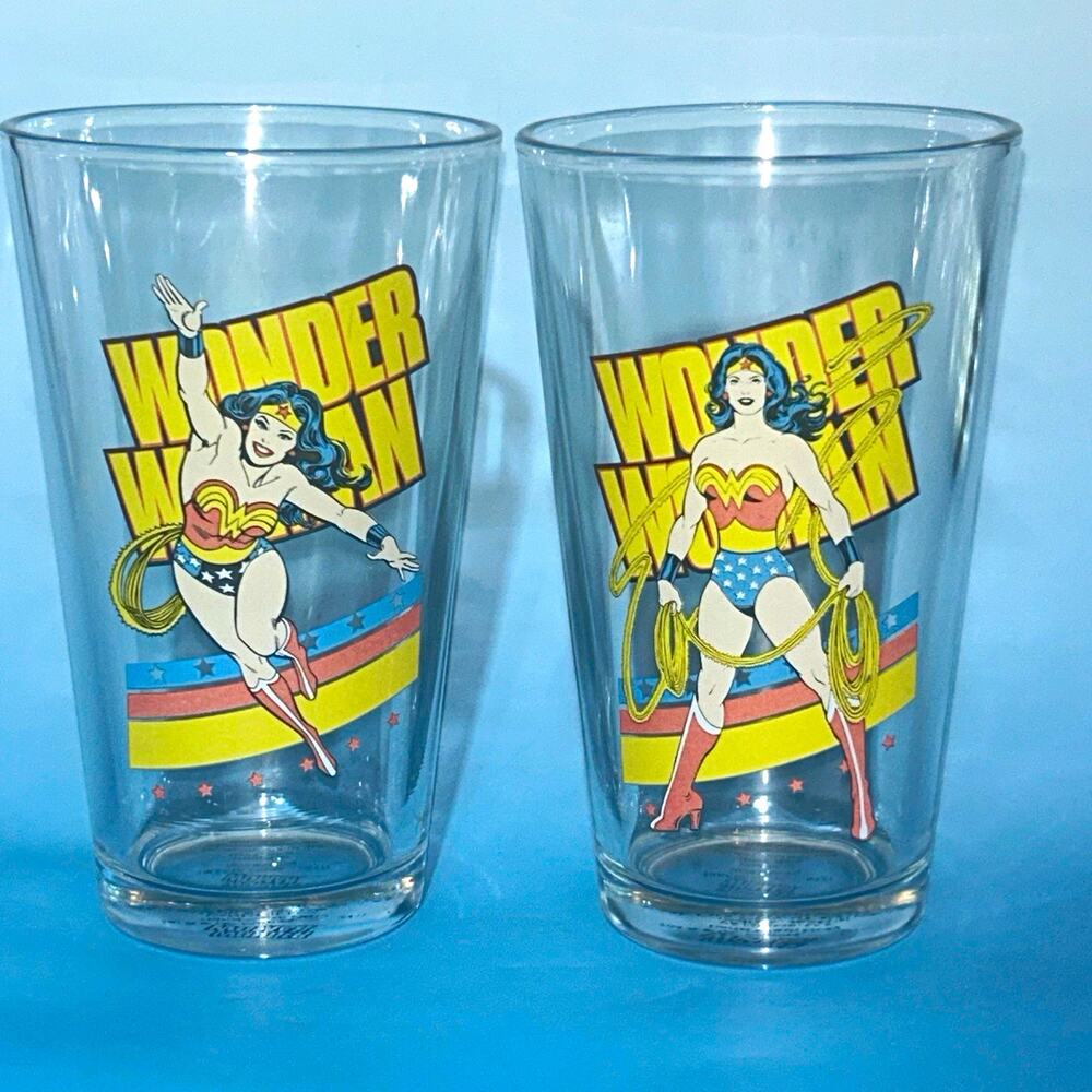 Vandor Wonder Woman DC Comics Set of 2 16oz Clear Glass Drinking Glasses